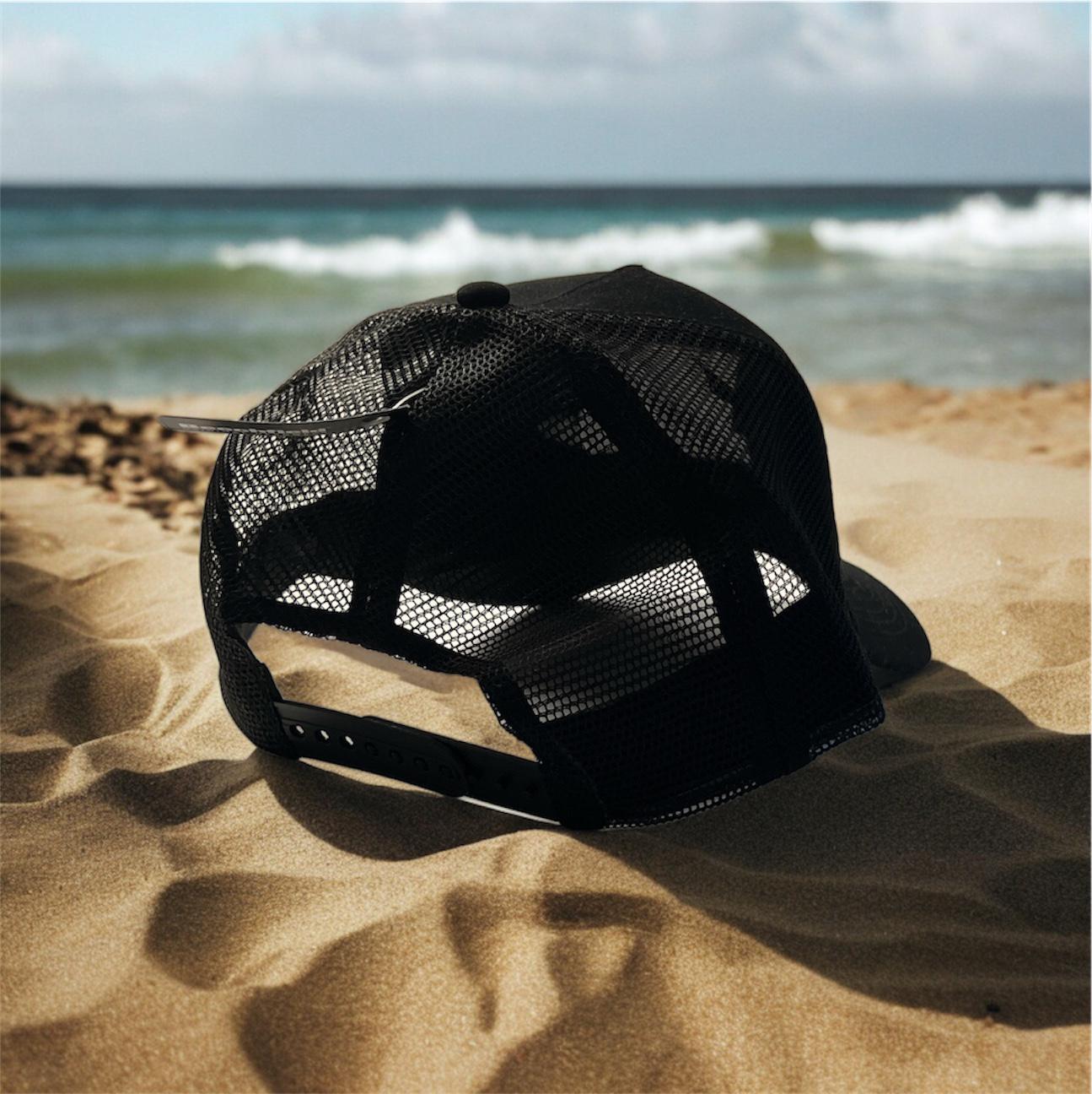 ¥8 trucker cap | black